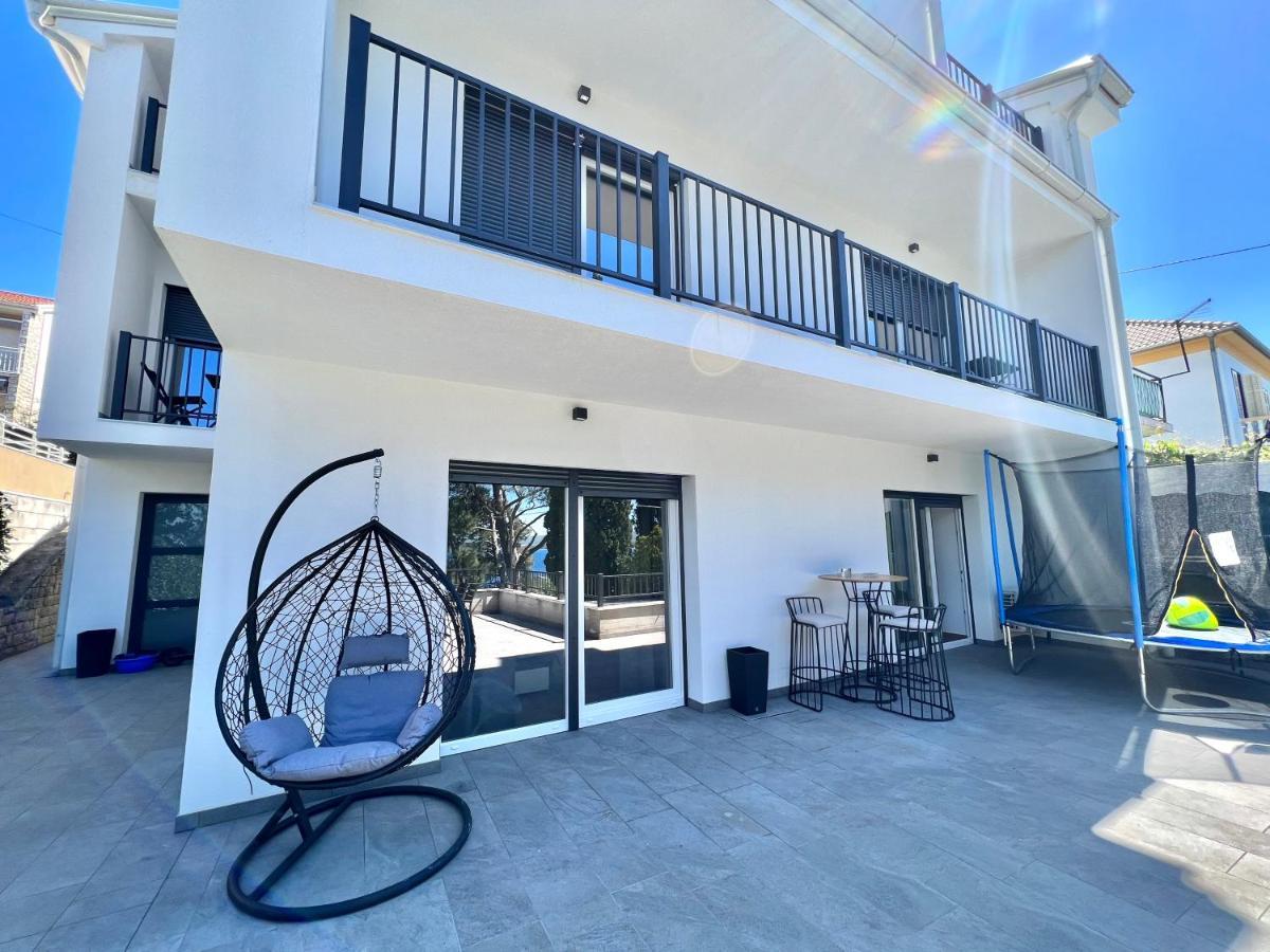 Fantasia Del Mare Apartment And Rooms Dramalj Exterior foto