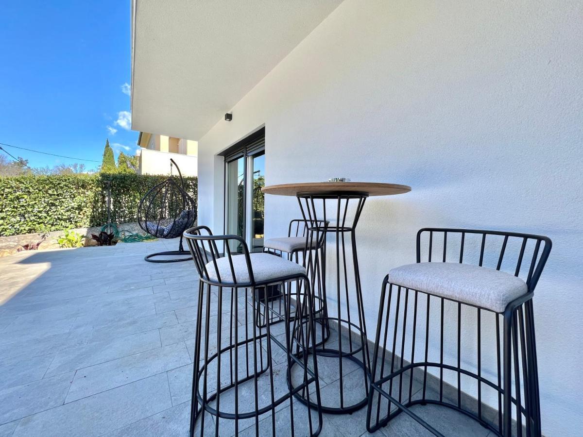 Fantasia Del Mare Apartment And Rooms Dramalj Exterior foto