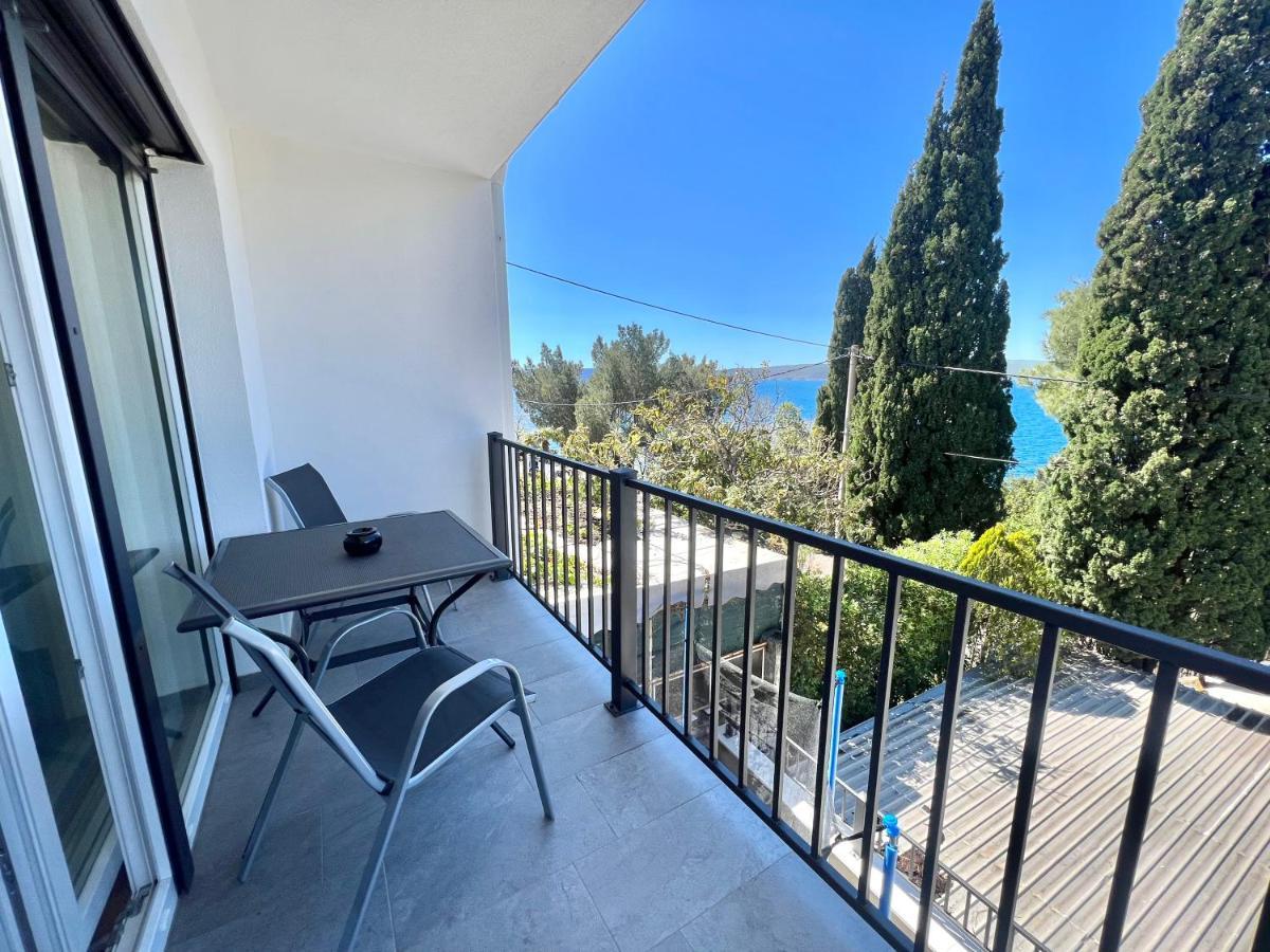 Fantasia Del Mare Apartment And Rooms Dramalj Exterior foto