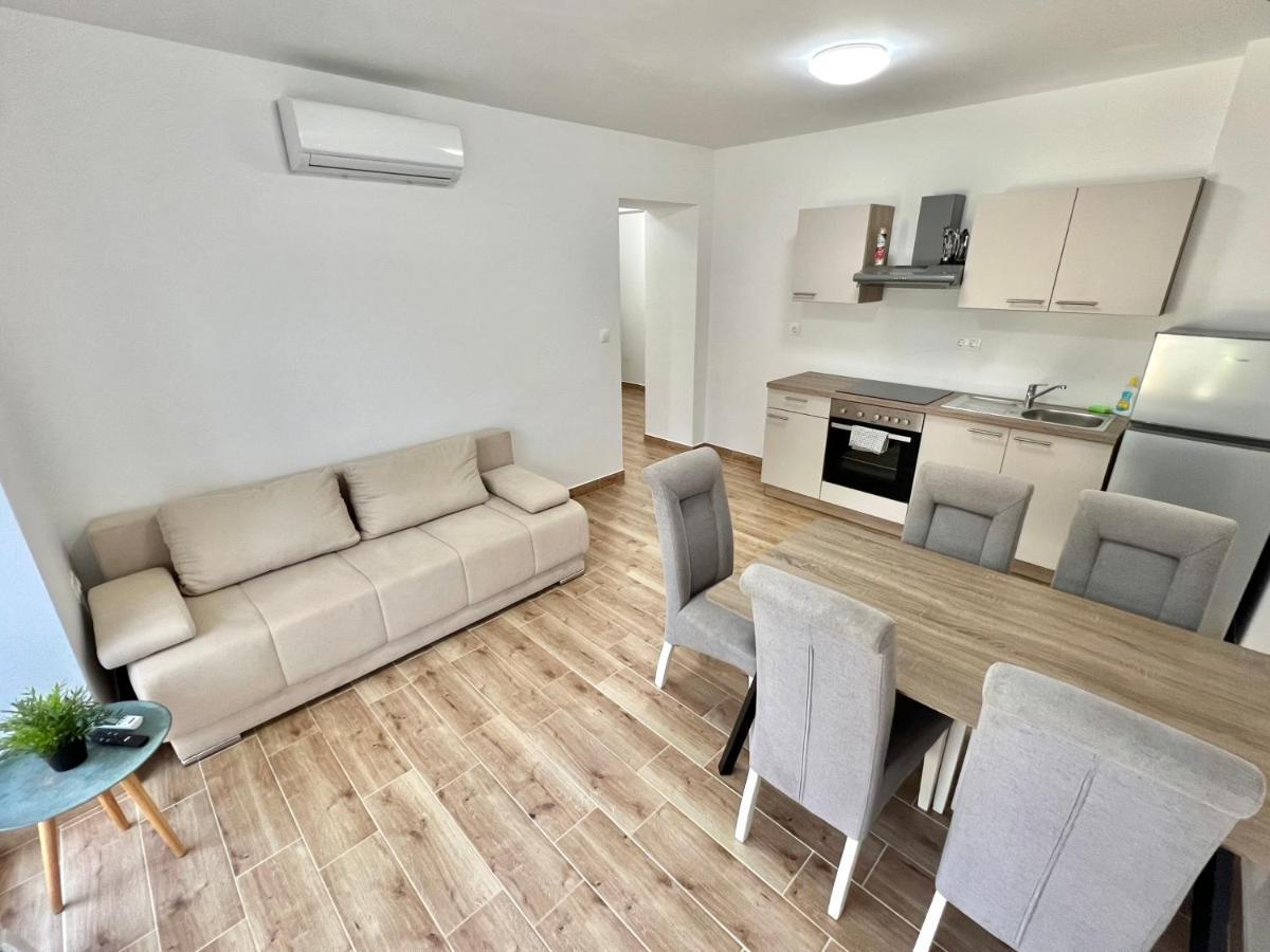 Fantasia Del Mare Apartment And Rooms Dramalj Exterior foto
