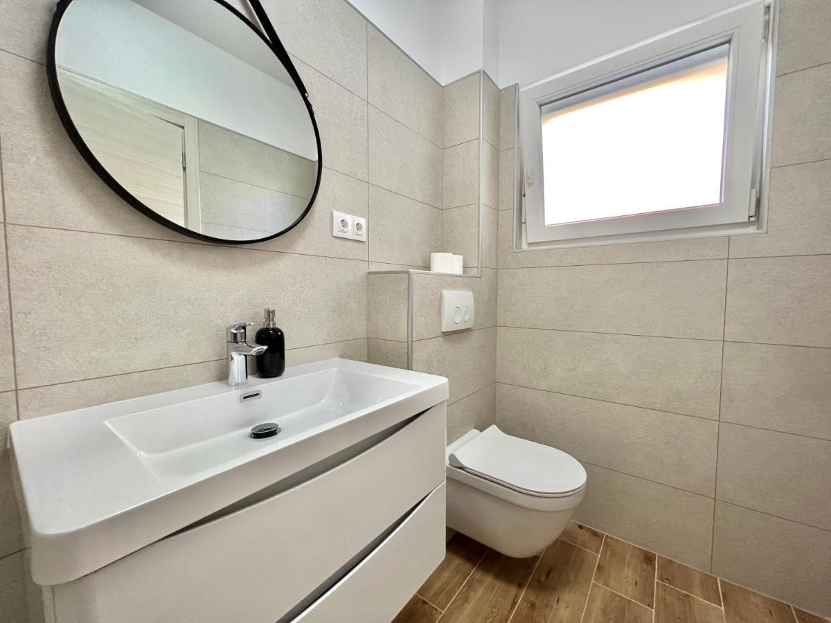 Fantasia Del Mare Apartment And Rooms Dramalj Exterior foto