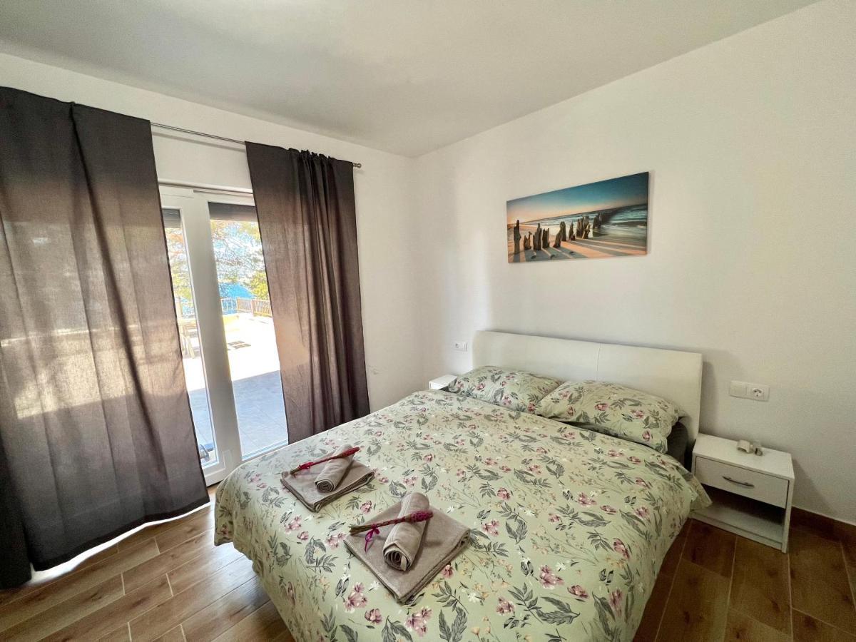 Fantasia Del Mare Apartment And Rooms Dramalj Exterior foto